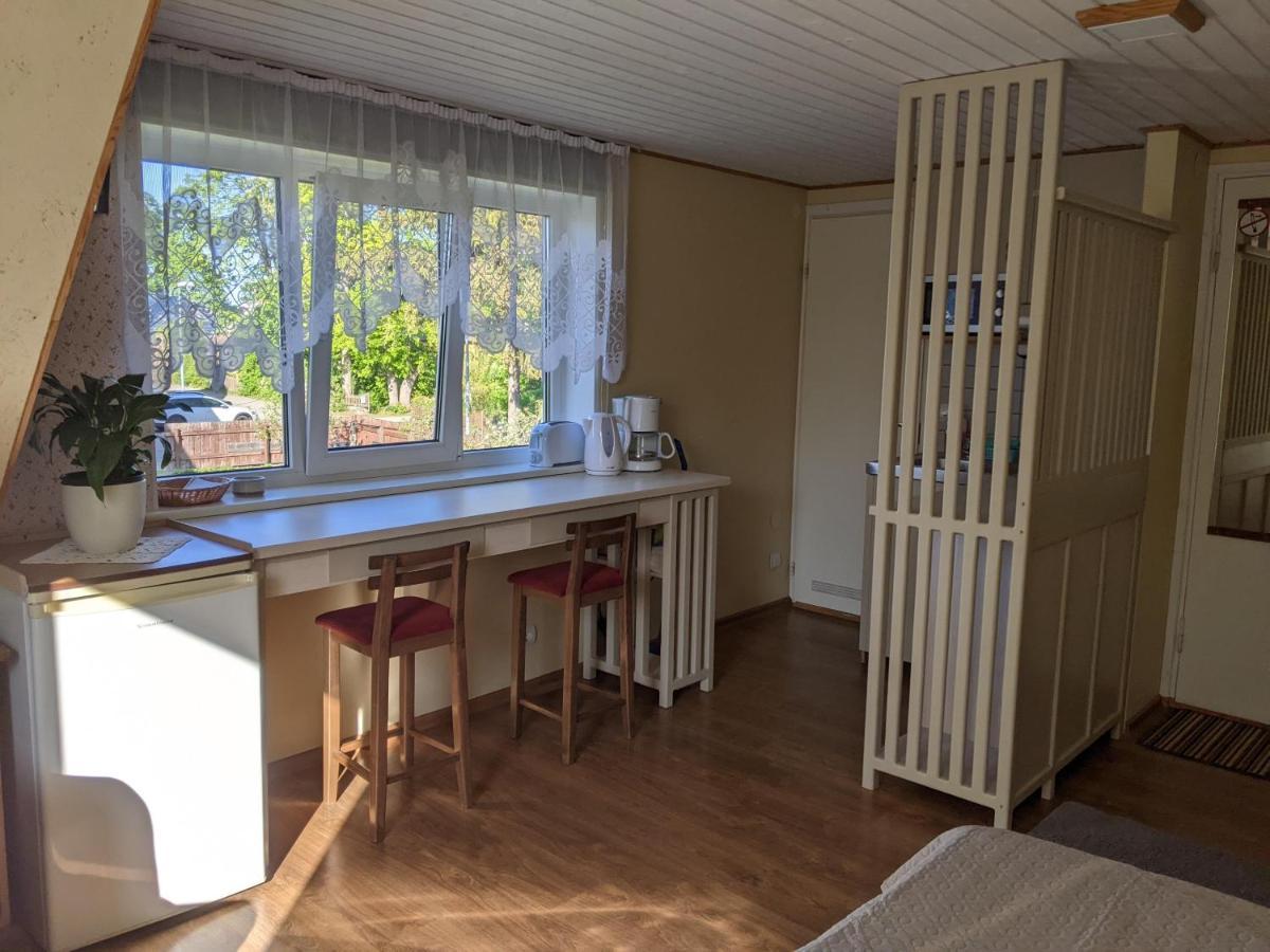 Paerna Guesthouse & Apartments Kuressaare Exterior foto